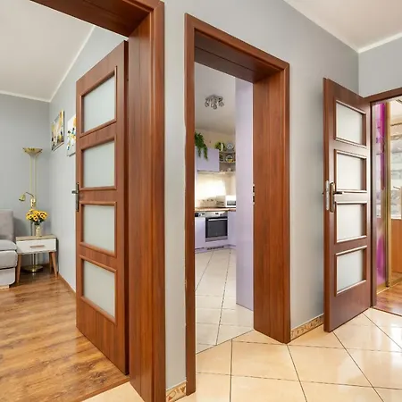 Comfortable Wojskowa By Renters Apartamento