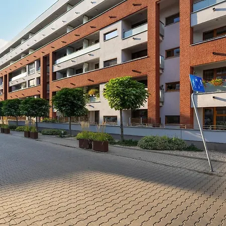 Comfortable Wojskowa By Renters Apartment Poznan